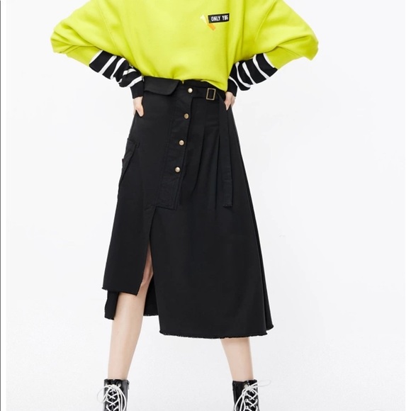 Skirt - Picture 3 of 5